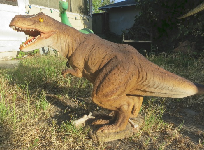 Tyrannosaurus statue