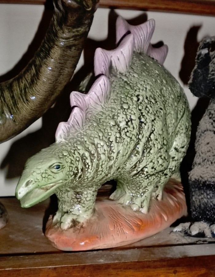 ceramic-Stegosaurus