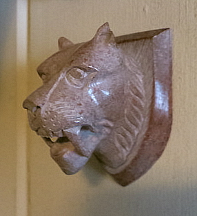 soapstone Smilodon head