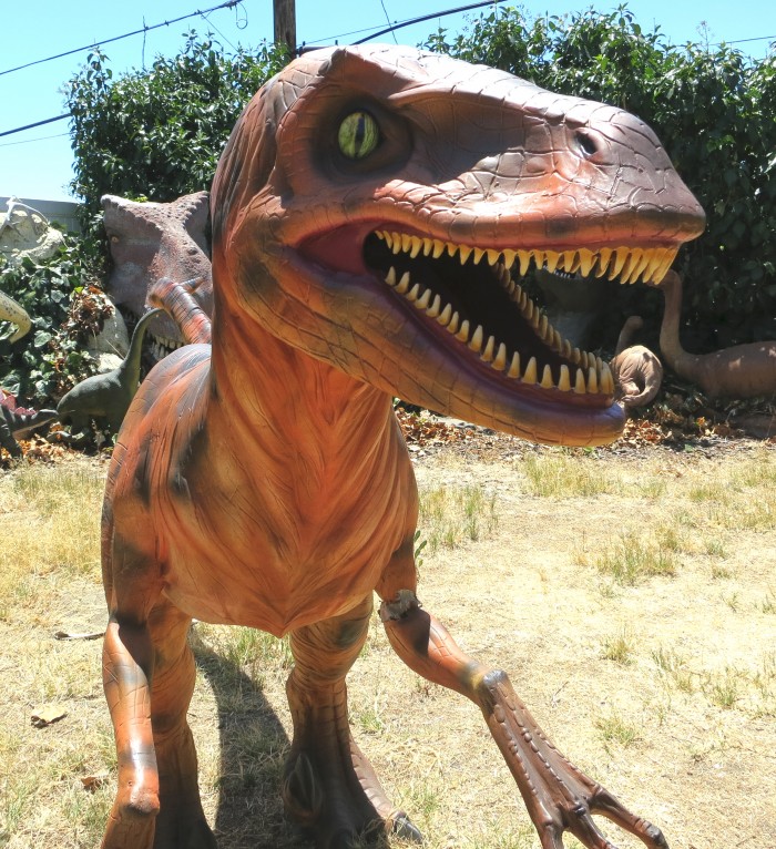 Deinonychus statue 3